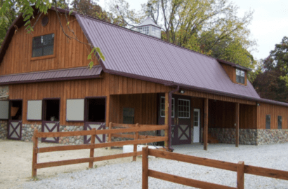 Amish barn builders in Kentucky