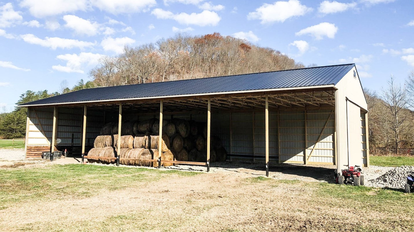 horse barn builders in Wood County