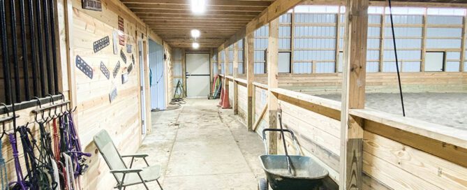 Beckley custom horse barn builders